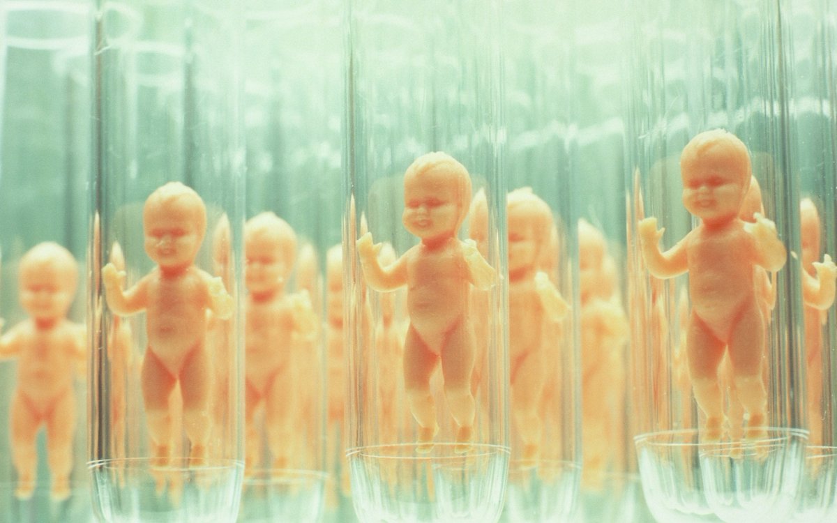 drmacrofagos's tweet photo. Según la RSC (the Royal society of chemistry) se necesitan 59 elementos para crear a un ser humano al completo, donde solo 6 de esos elementos componen el 99% de lo que somos. ¿Puedes enumerar estos últimos y qué elemento crees que nos hace cagarla? https://t.co/B7bcl2NEeE