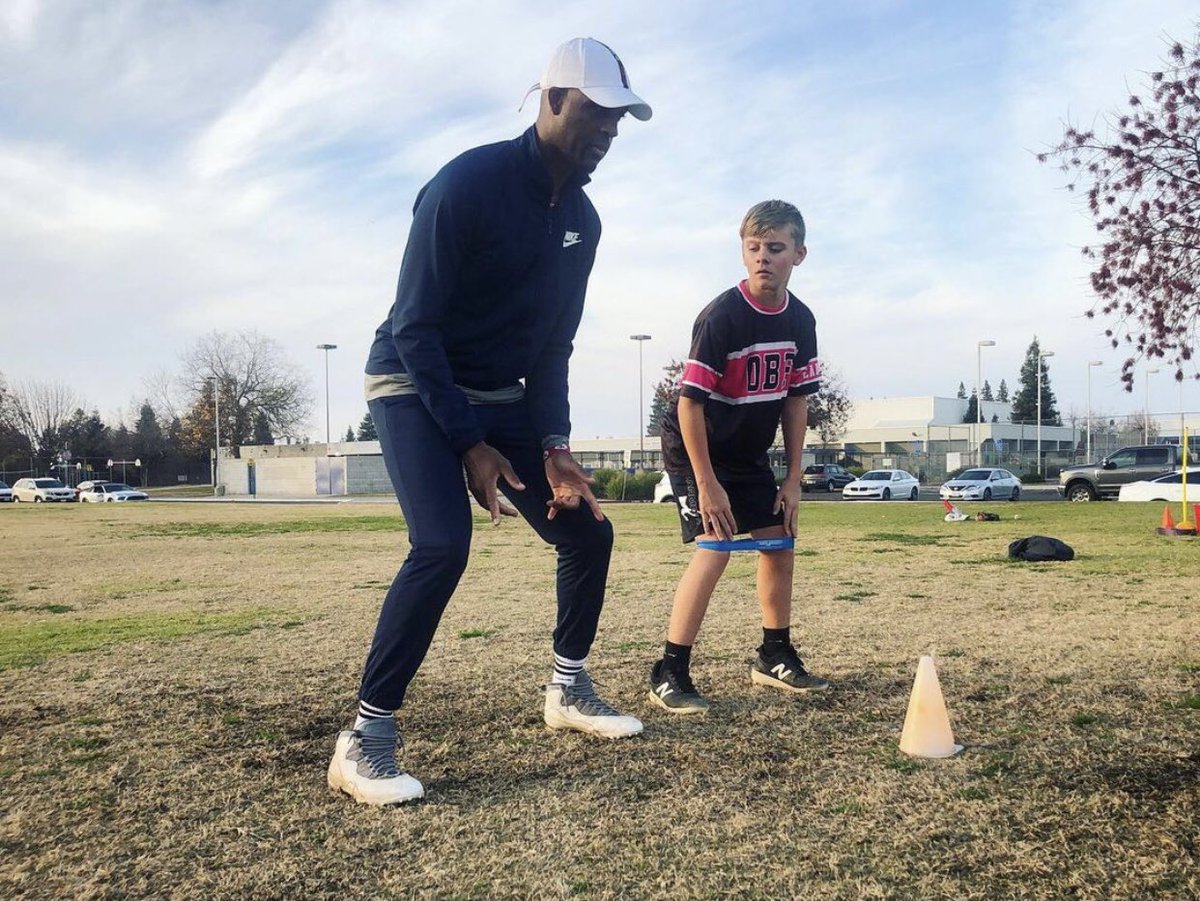 Purpose_Field's tweet photo. We wish a happy birthday to mentee Adam! 🎉

He is an absolute joy to be around and always approaches life with a positive outlook. He is a conversationalist who will give you the best stories every time you see him. He loves to compete and loves to chase his dreams. https://t.co/wPeMhOJlJo