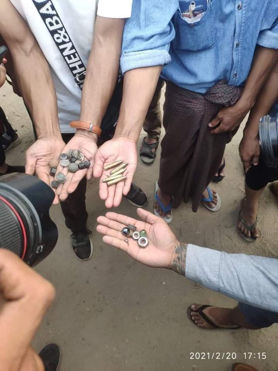 Myanmar Soldiers and police are using real bullets.They are shooting at ambulance cars and medical staffs who came to save injured people. 
tw//gunshots,blood,violence #WhatsHappeninglnMyanmar #CrimesAgainstHumanity
#Feb20Coup