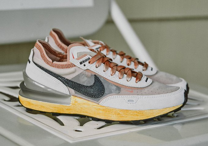 copmasterovic's tweet photo. UPDATE: The Whitaker Group's Nike Waffle One -- which is limited to only 500 pairs -- will release on Feb. 26th at a retail of $120 USD.
>https://t.co/PAp6ztPavb https://t.co/77v2N6Yk9z