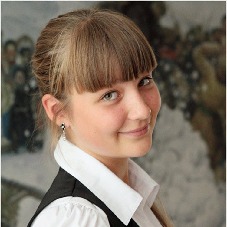 Красивые восьмиклассницы