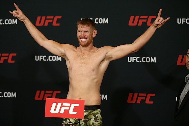 Tonight I make my debut in @eMMA_2k20_!

It's a whole new experience from the ring to the cage - but @NYCScrapyard's guidance will serve me well!