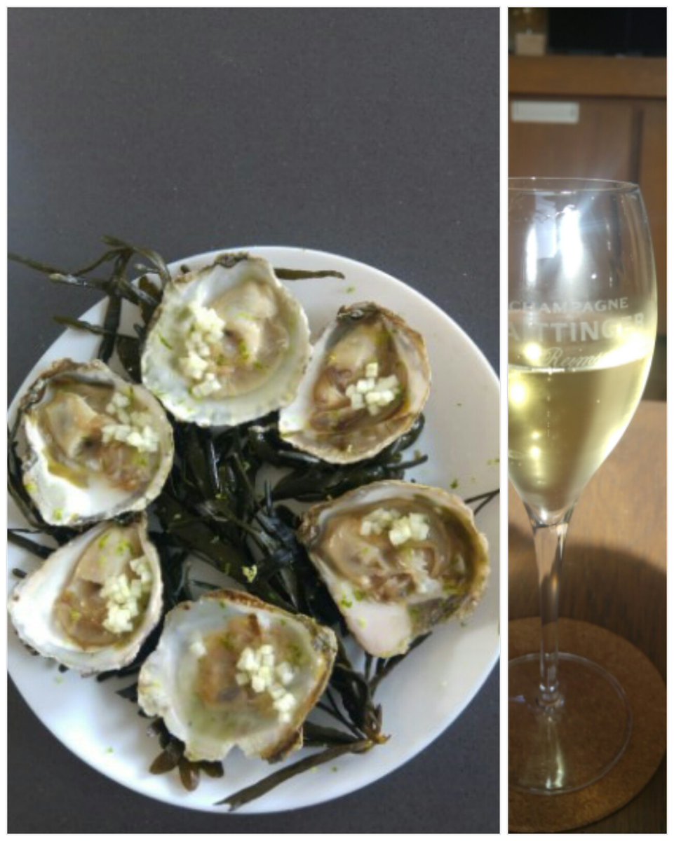 RobWillemseRdam's tweet photo. Tijdens C-tijden moet je er toch het beste van maken ๐๐๐ #plattezeeuwse #appeltje #limoen en een lekker #bubbeltje @casaTarbot @TimCoronel @TomCoronel @robertdoornboss @RobKamphuesF1 @TomRdm010 https://t.co/IJjZG4vfi9