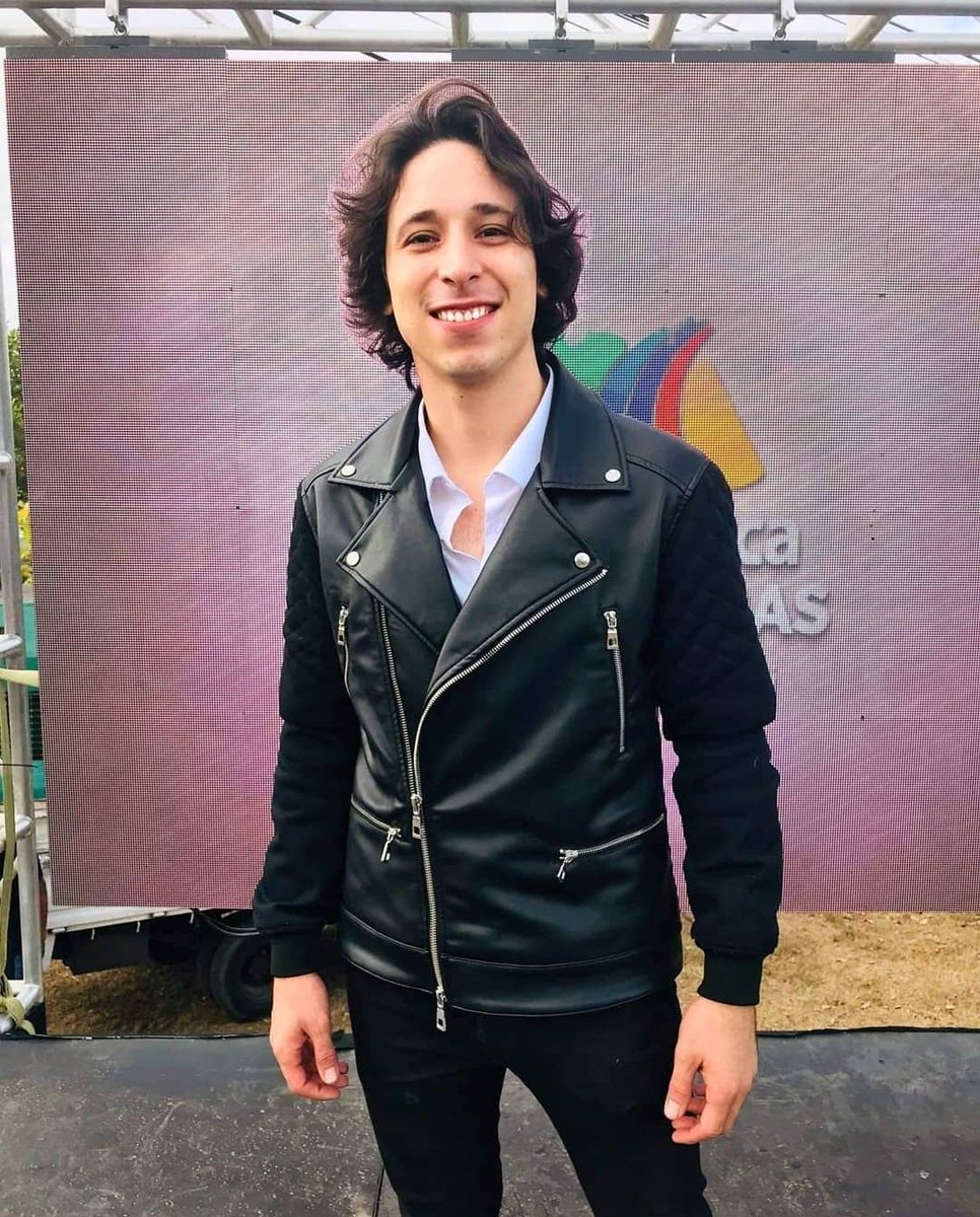 JorgeAlexMex's tweet photo. @revistayoungEs Mi voto en #LaListaYOUNG Es para La canción «La Paso Mejor» del #Cantautor #Hondureño #JorgeAlejandro 

Muchas gracias por apoyar la difusion de su música https://t.co/zFT4mXWaWe