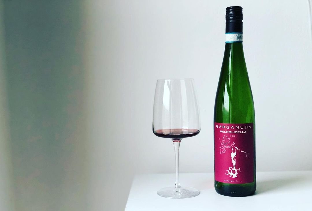 garganuda's tweet photo. Our #valpolicella by #radicaexport
#biodynamicwine #vinnaturel #lowinterventionwine #vinhonatural #vinonatural #winanaturalne #naturwein #authenticwine #vinovivo #vinvivant #realwine #rawwine  #rawwine #italianwine #naturalwinelover #spontaneousfermentation #indigenousyeasts https://t.co/2pTSS9RUW6
