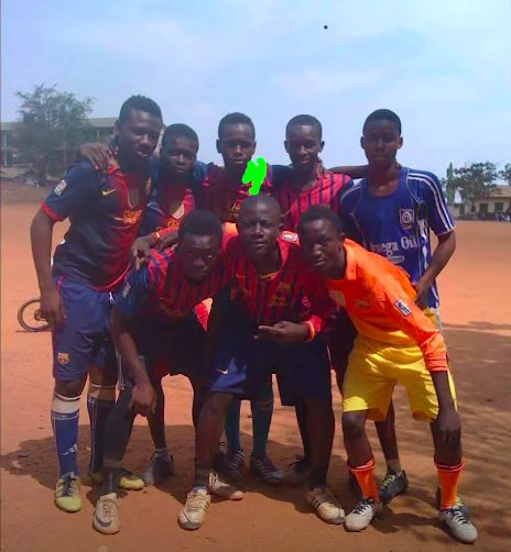fodboldworld's tweet photo. Hace ocho años, Mohammed Salisu jugaba en el Barcelona Babies de la liga regional de Ashanti.

Hoy, fue titular en el choque entre Southampton y Chelsea. 🇬🇭⚽ https://t.co/prtzu53Z9V