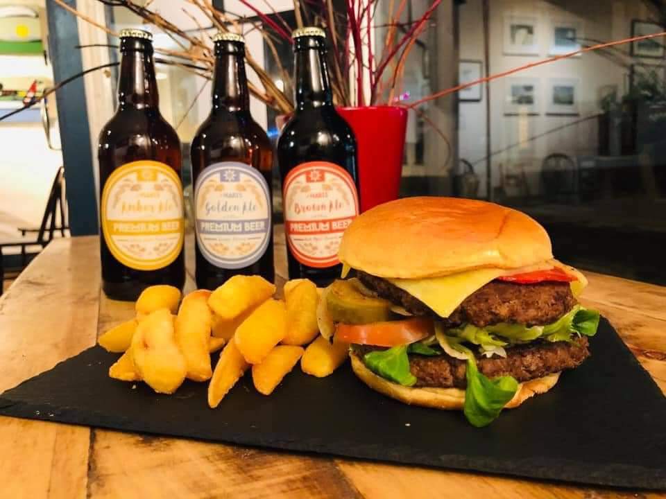 It’s the weekend! Habis is open from 5pm today for burgers, tapas &amp; noodles 👌

Call us to place your order for delivery or collection! 🍔

#takeaway #cambs #foodies #weekendgoals