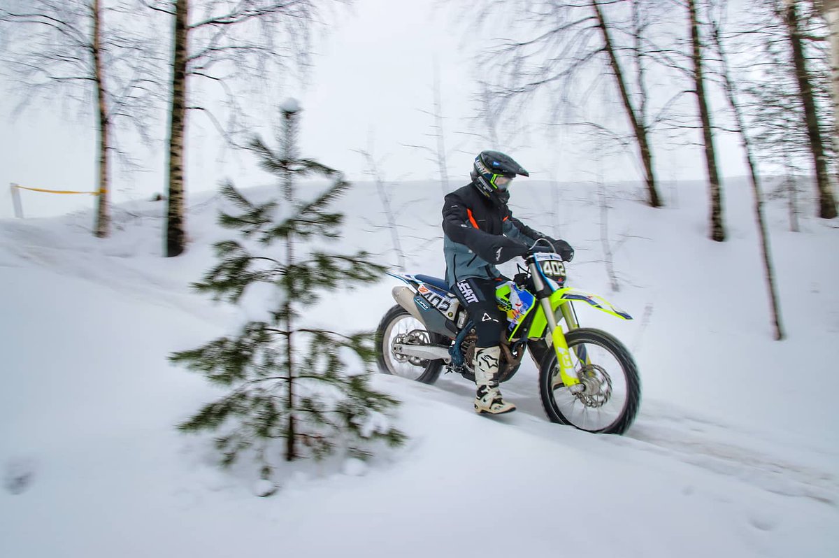 Kihis1's tweet photo. Tänään endurotreeniä #Tykkimäki #Kouvola #Nieminenmxracing #Mane402 #Kuusankoski #smmotocross #canonphotographer https://t.co/AhIZABQ0Qw