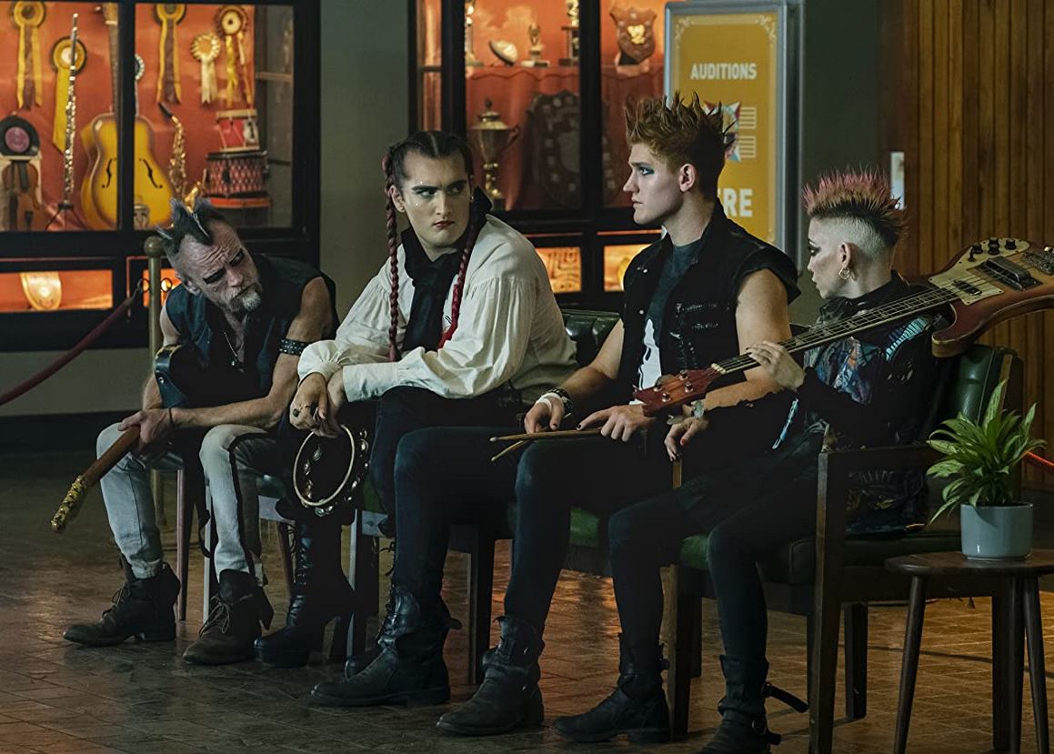 Сериал стражи терри пратчетт. Стража стража дата выхода серий. ) the watch. Стража стража дата выхода серий. Ричард дормер стража.