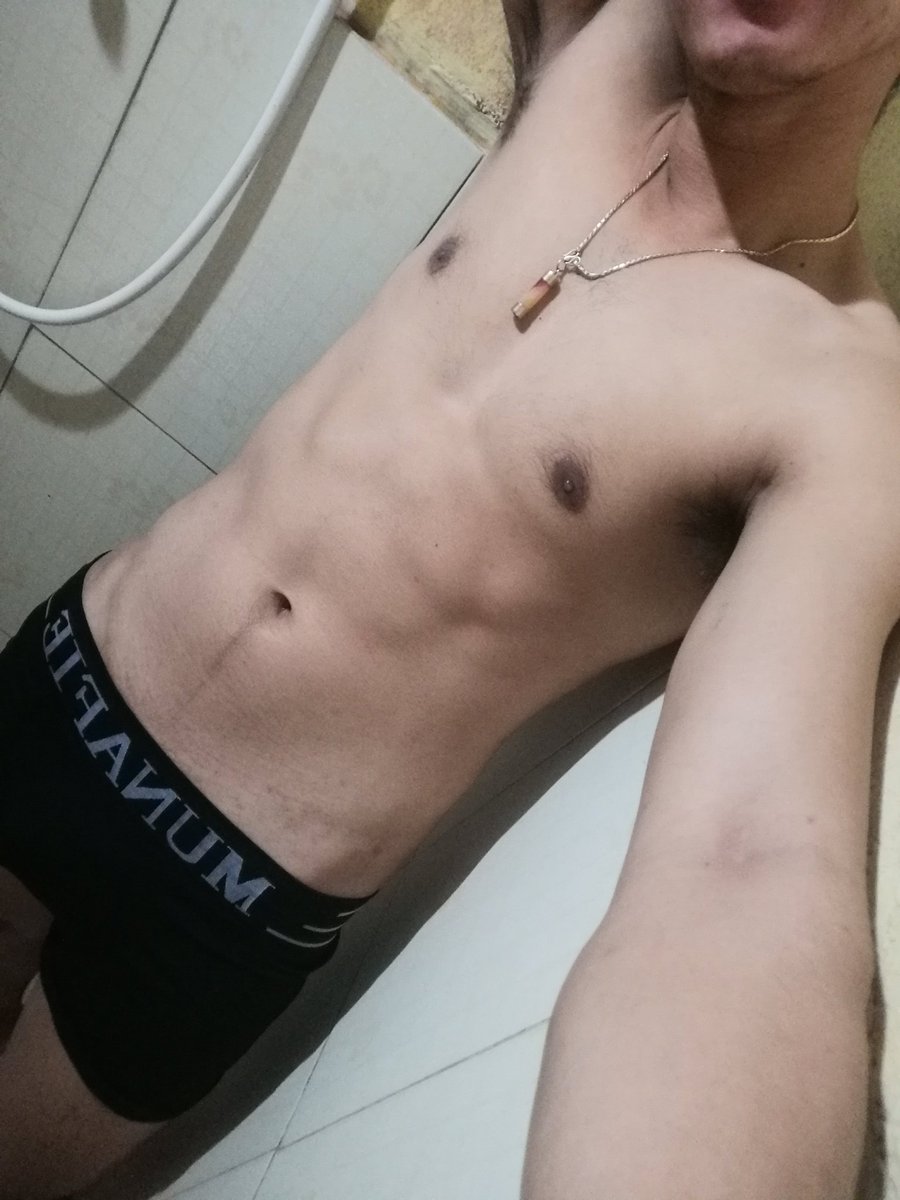 EasyBoy25708111's tweet photo. តោះៗលេងហែកជើងជិះសេះអត់ ញុំអ្នកហែកជើងឲ្យ https://t.co/X97JWnKwg2