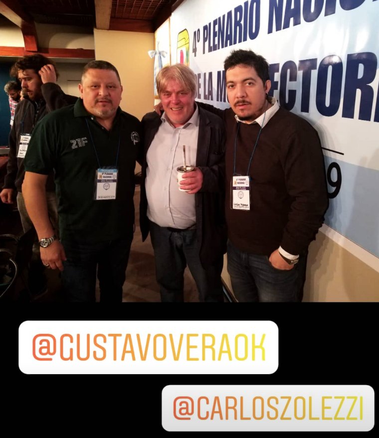 Paco_5G's tweet photo. @21_nacional Buena jornada a todos los compañeros de la @21_nacional saludo fraternal desde #chubut a quiénes la componen de Ushuaia a la Quiaca.
Fuerza!✌🏾🇦🇷 #7Congreso #multisectorial21F https://t.co/skVH2vSy90
