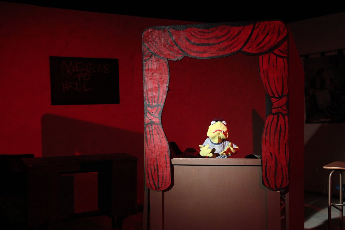 It's #NationalLoveYourPetDay and frankly I'm offended to be considered VFR's pet. I miss you, my fans. -Tyrone
📷: Laura Heise, HAND TO GOD