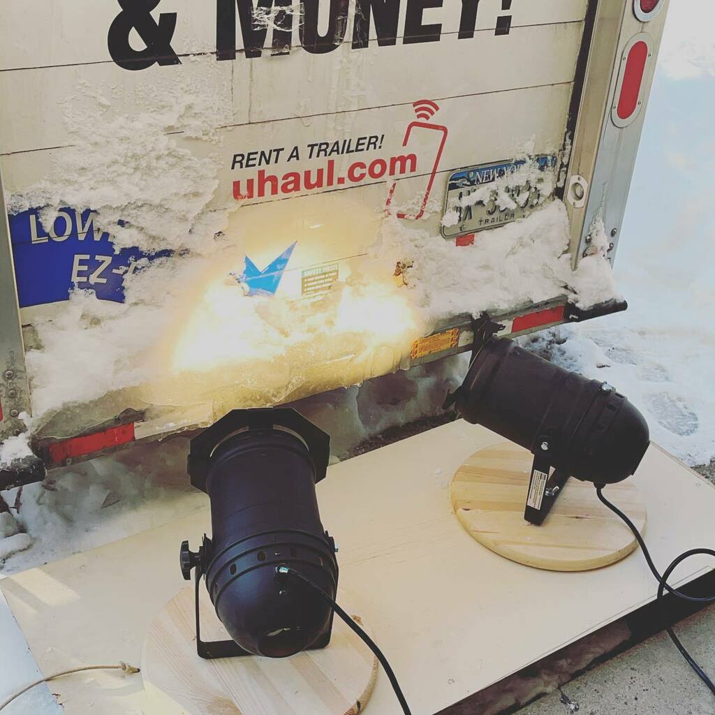 Fawcett_Matt's tweet photo. Modern problems require modern solutions.
.
.
#lightingproduction #wemakeevents #litsolution #frozenlock #stagelighting #par64 #par64heatlamp #fortwayne #mattfawcettmusic #mattfawcett #fawcettmusic https://t.co/3WpIUHp8lO https://t.co/Kk7KDo9Fer