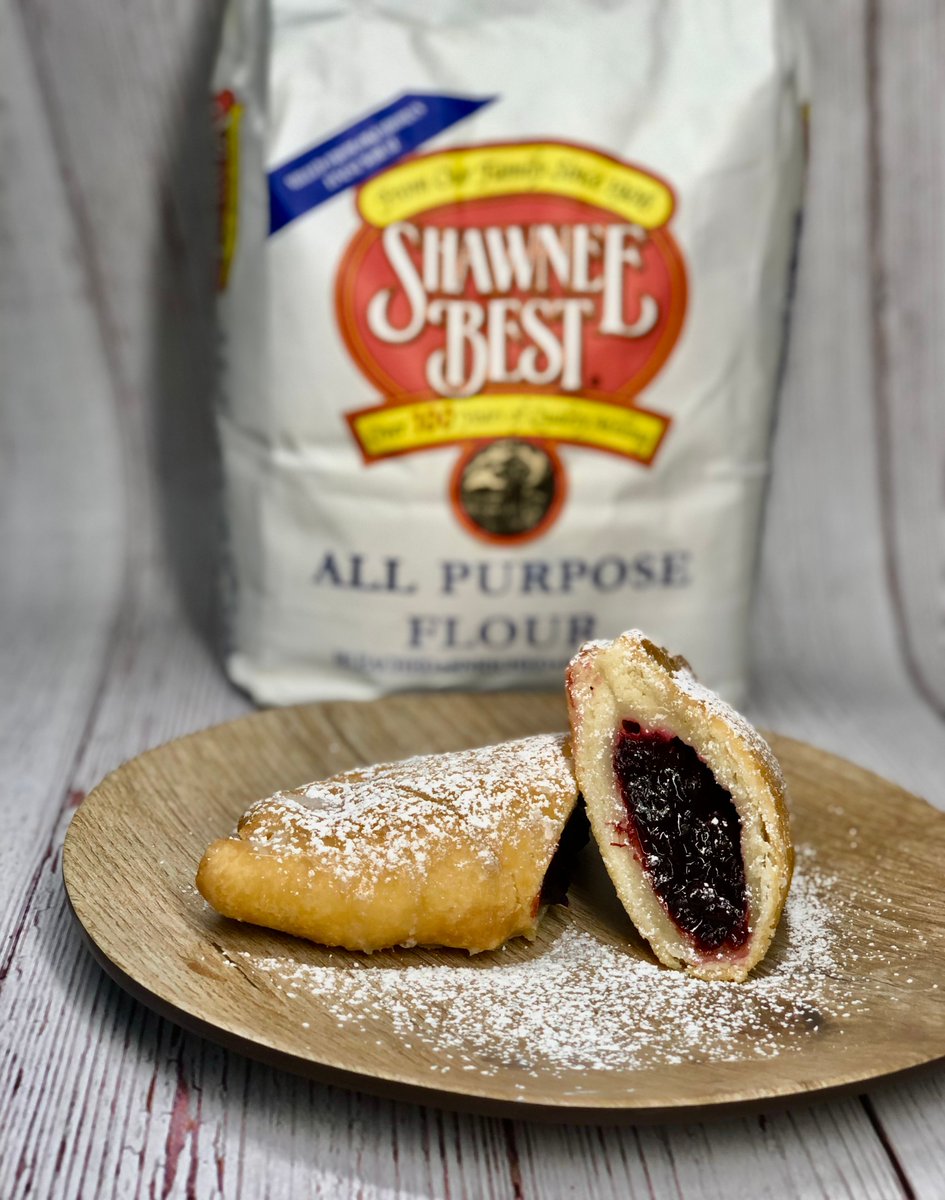 shawneemilling's tweet photo. On #NationalCherryPieDay, we  bring back a recipe we introduced to you last month. These are Cherry Hand Pies that are fun to make and a treat to eat. Make your own at home with this recipe: https://t.co/FxeRW22n0D #cherrypie #RecipeOfTheDay #recipe #recipes https://t.co/iaHLVIhTPR