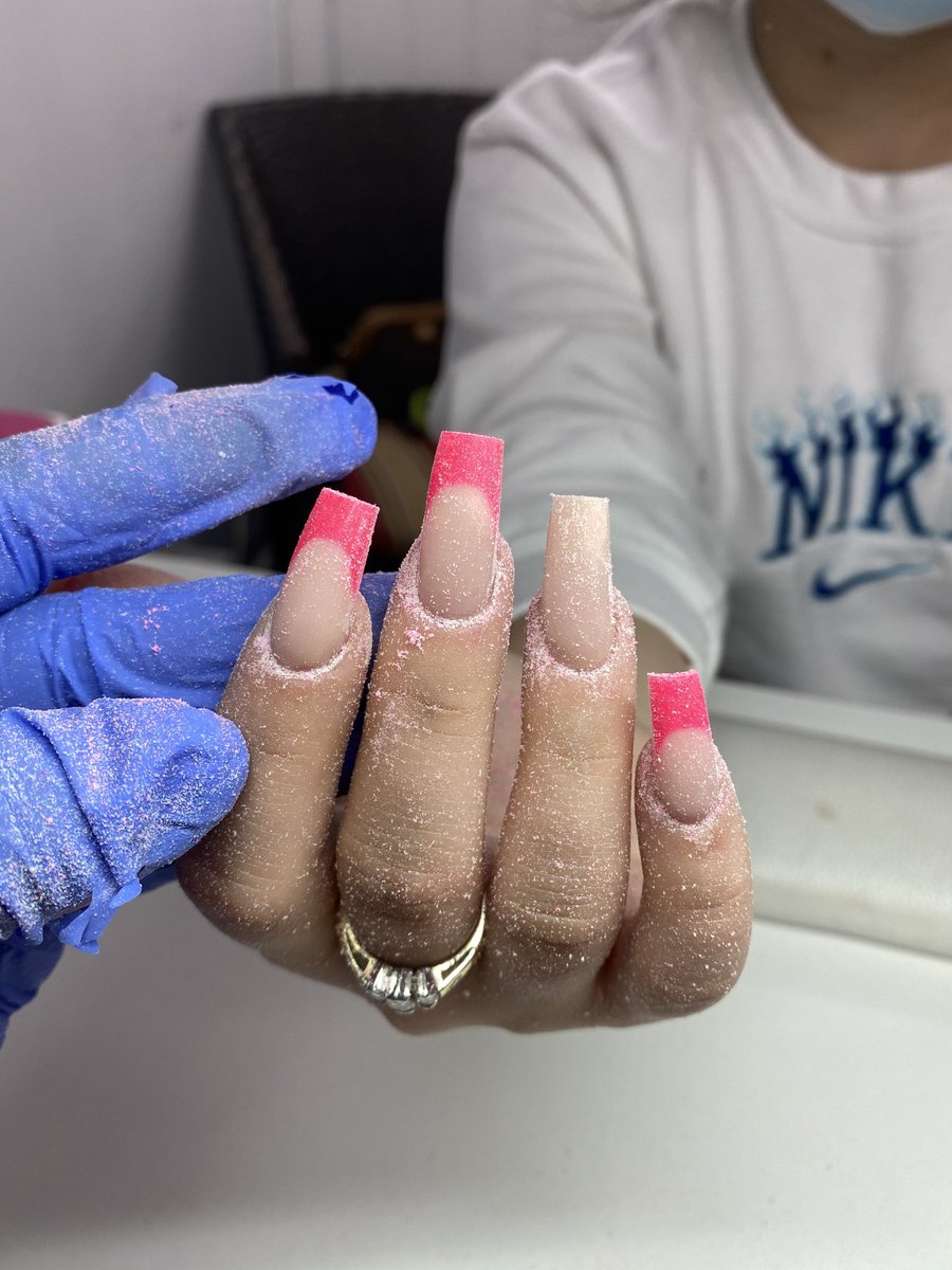 shellymnails's tweet photo. she did say she was going to the sunshine state ๐
โข
โข
#localnailtech #Massachusetts https://t.co/ScQQqnI9CM