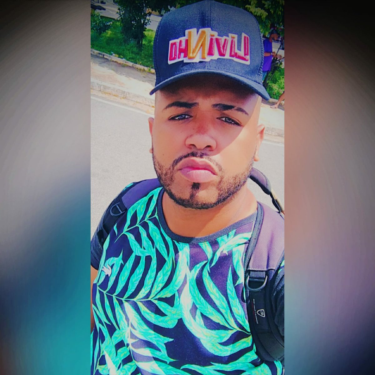 Rodrigo50829191's tweet photo. Seja luz por onde passar , sua energia diz muito sobre você. 
Vista-se com seu melhor sorriso e encare de frente seus obstáculos. 

🔜🔜🔜🔜🔜

#metaserfeliz 
#negroslindos 
#negrostop https://t.co/460UEChXma