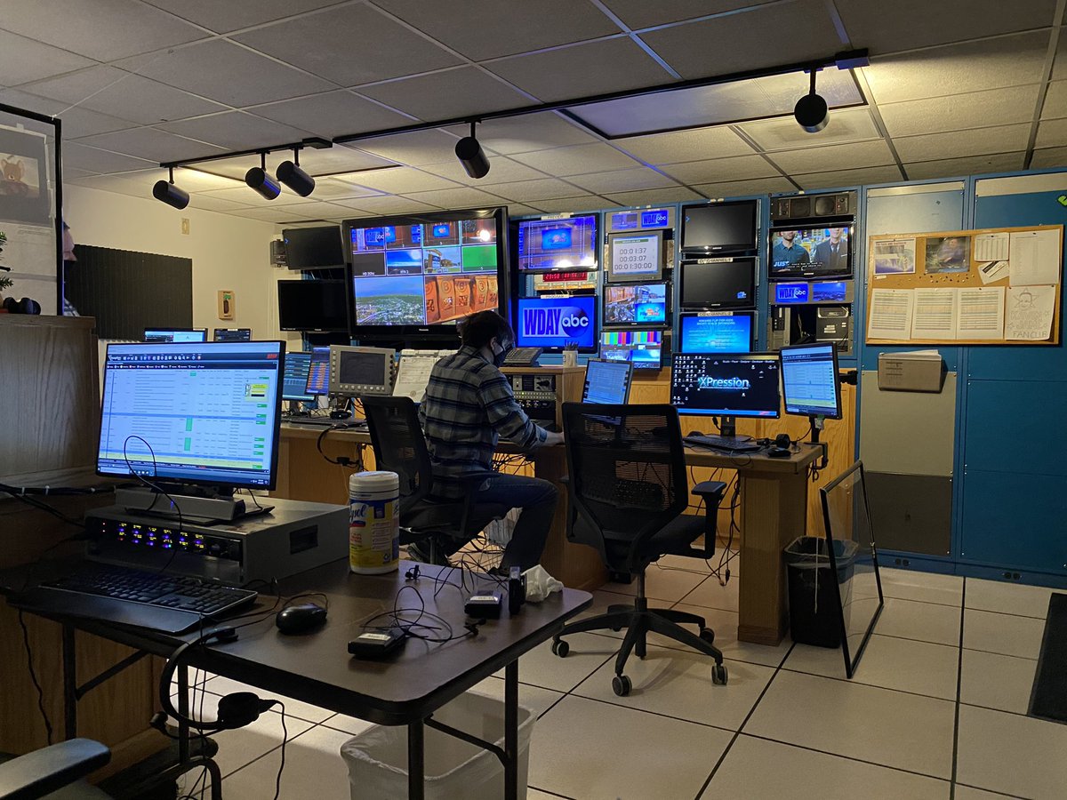 LydiaBlumeWX's tweet photo. Getting the final touches ready!
Almost show time π see you on the X & https://t.co/P2qYlQ8rSK π₯β¨
#FlipForKids https://t.co/j9FH8DogKc