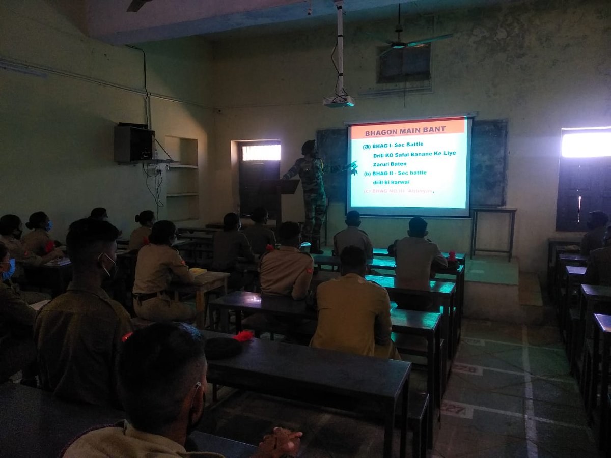 5Neemuch's tweet photo. Training of Field Craft Battle Craft (FCBC) given through Smart Class by @CHAMKAU18674681 Chamkaur Singh CATC (Eligibility) Camp At RV College Manasa... https://t.co/vlZY1OUI9G