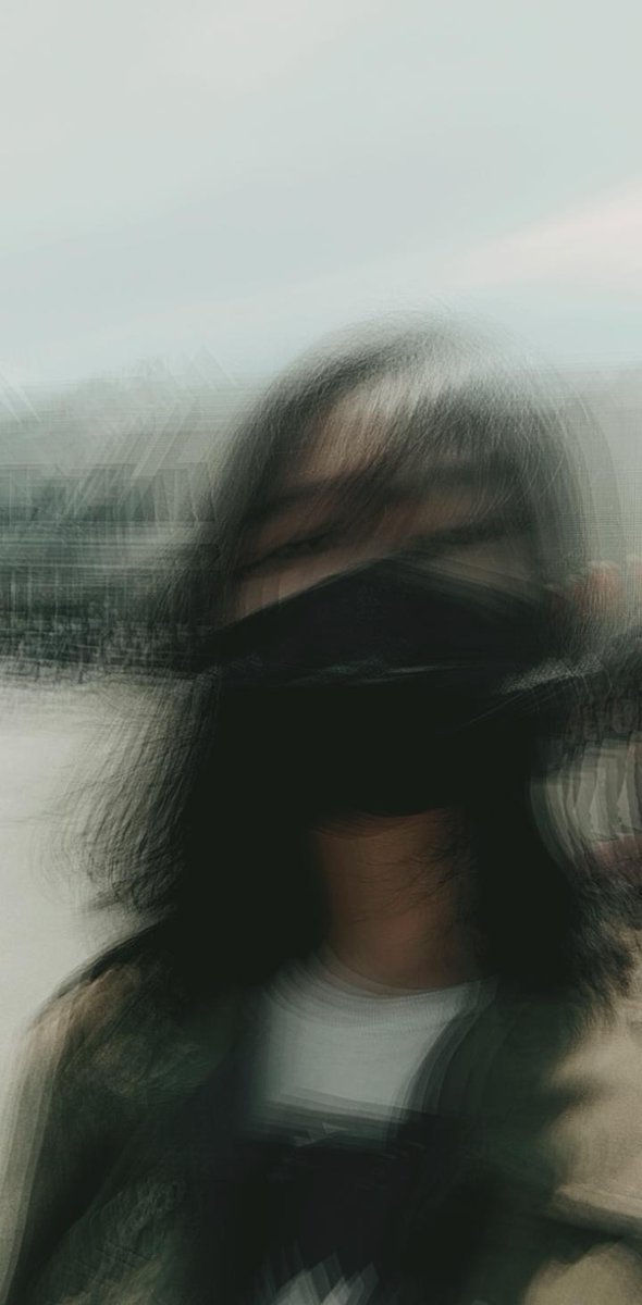 clarezammski's tweet photo. gatau napa tiap malam minggu i always sad.  :"( https://t.co/ZL1FAhLsoU