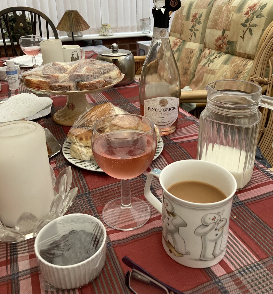 herdwick_gal's tweet photo. Treating Mum and Dad to afternoon tea in the Conservatory #SocialBubble https://t.co/BamAGTnGkl