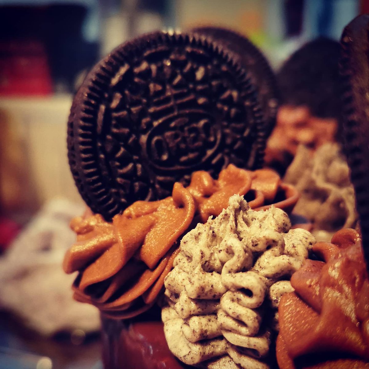 ClaireSmith_42's tweet photo. Been a #baking Saturday, @Oreo drip #cake ☺ #cookingwithclaire https://t.co/CrwvUETrHf