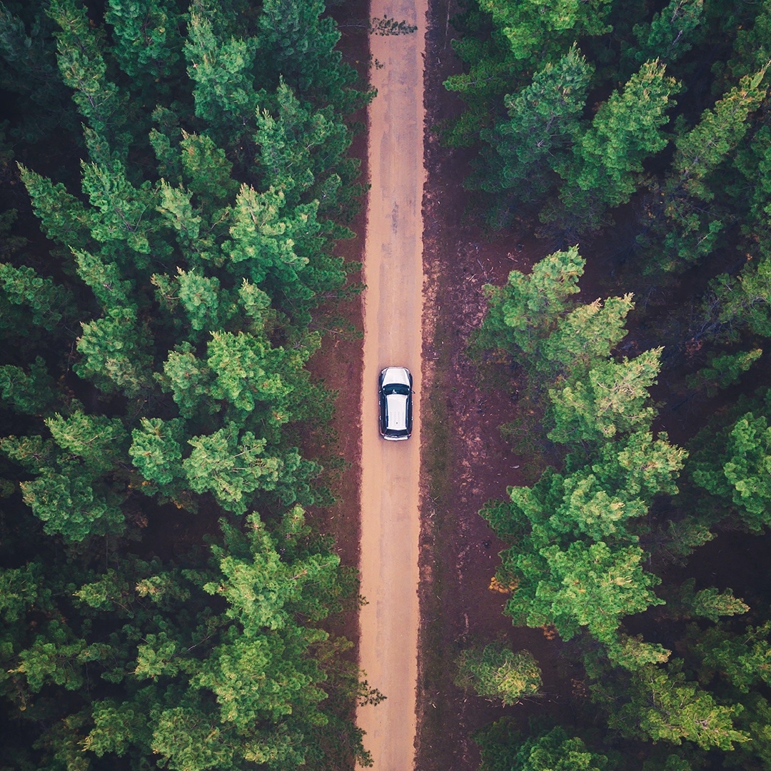 SwiftReguk's tweet photo. Life's all about the journey...in really fast cars 😎 https://t.co/JnSpJgpXx9