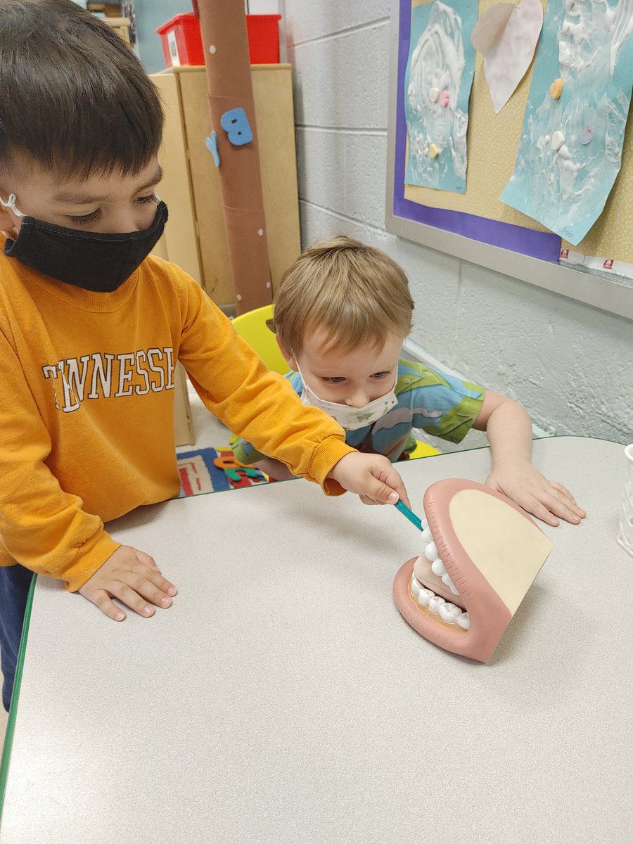 KCS_eaglets's tweet photo. February is National Children's Dental Health Month! We celebrated in Pre-K 3 through music, art, &amp; hands on exploration that strengthened oral language skills &amp; allowed for cooperative play opportunities! We also discussed foods that are healthy for our teeth! #winwin https://t.co/6HQXYbPHdz