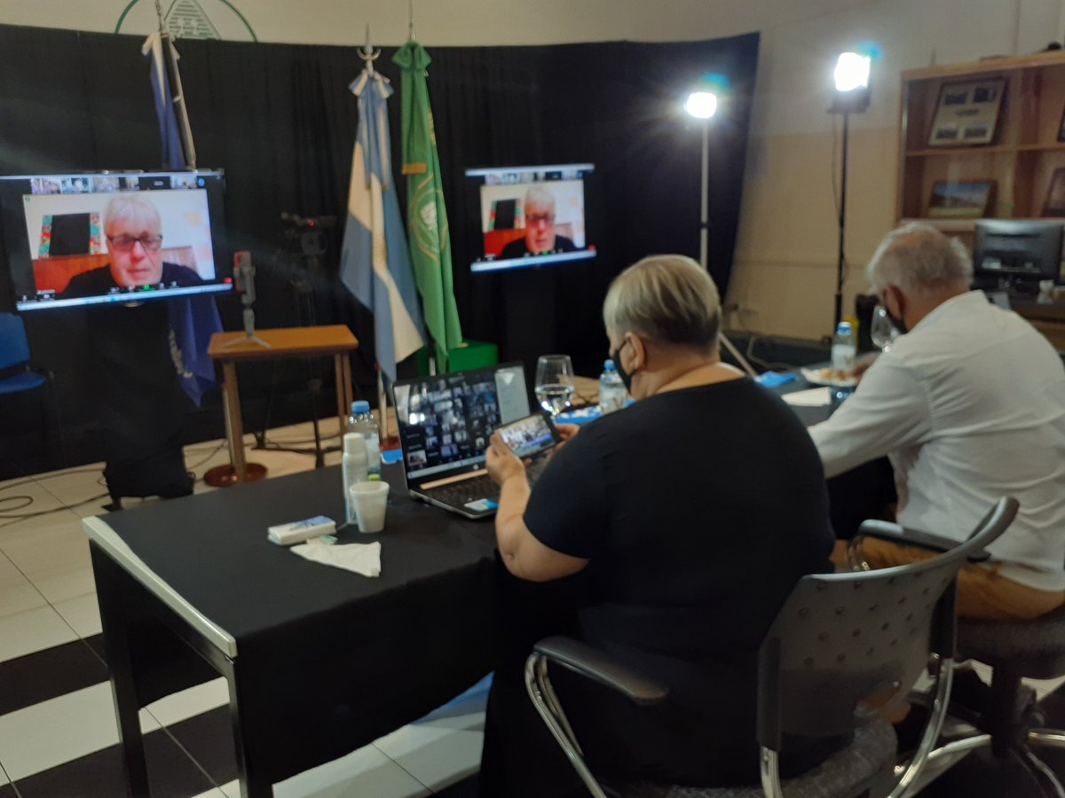 cgt_camioneros's tweet photo. 📌 7° CONGRESO DE LA MULTISECTORIAL #21F 

El Sec. Geral de #Camioneros #PartidodelaCosta @comas_damian leyó las mociones nacionales a Delegados regiónales, mientras que el Jefe de la Agencia Territorial de #Salta del @MinTrabajoAR @JorgeAGuaymas destacó el federalismo del frente https://t.co/BT0pEiZISa