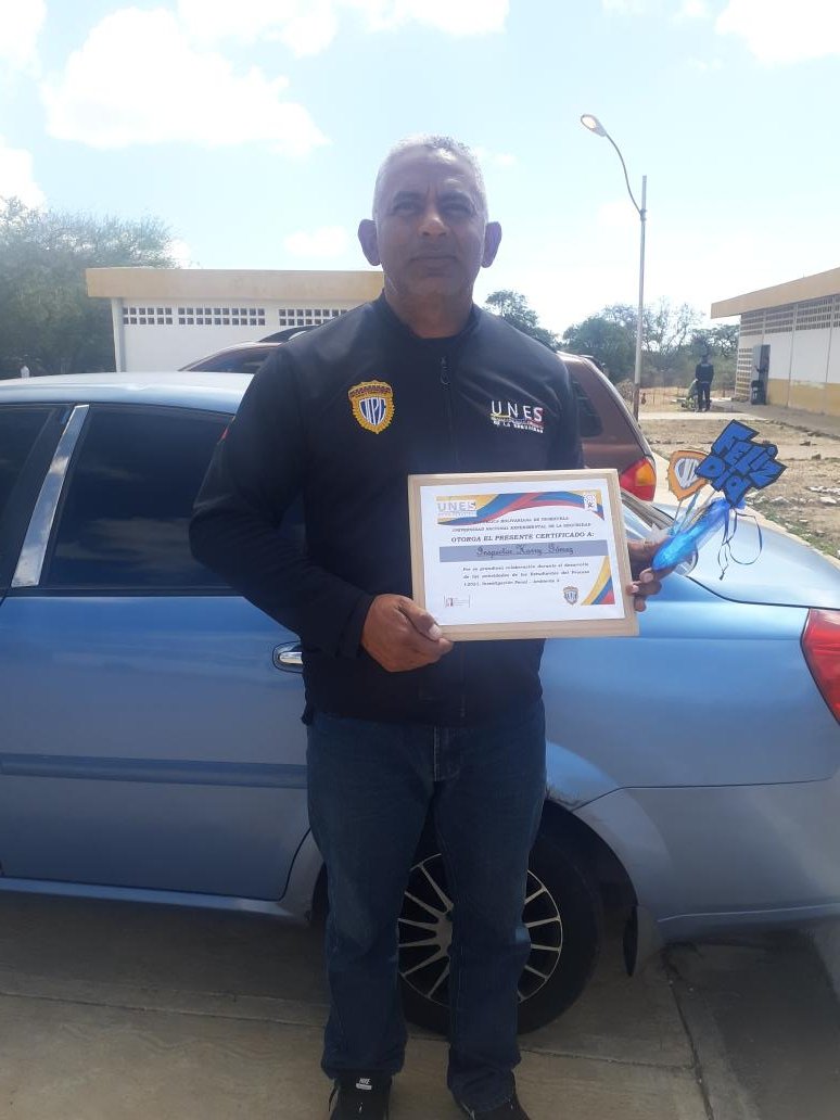 #academiacicpc Hoy estudiantes del PNF de inv Penal, ambiente 2, proceso 1-2021, es muestra de respeto, aprecio y admiración hacia sus guías, nos homenajearon con la entrega de reconocimientos en honor al dia del investigador criminal. #cicpc #unes #seguridad