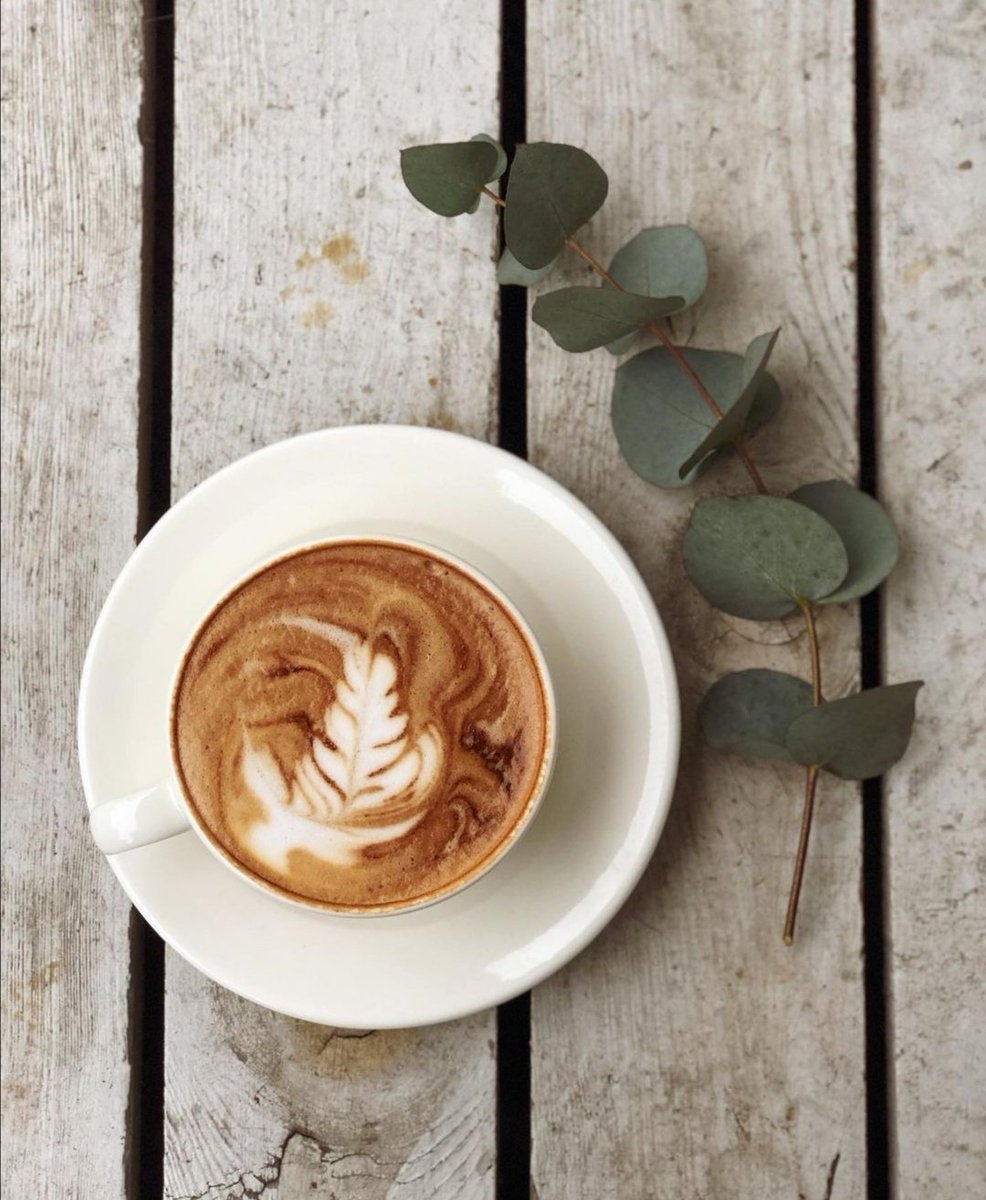 Kızgınlık gürültüdür
Kırgınlık sessız...