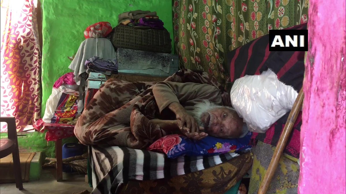 ANINewsUP's tweet photo. Ayodhya: Mohammad Sharif, who was named for Padma Shri for cremating unclaimed bodies, says he has yet to receive the award. 

"I heard the news about it on TV but have not received the award so far. I fell ill nearly two months ago," he says. https://t.co/JTCeFY17Ye