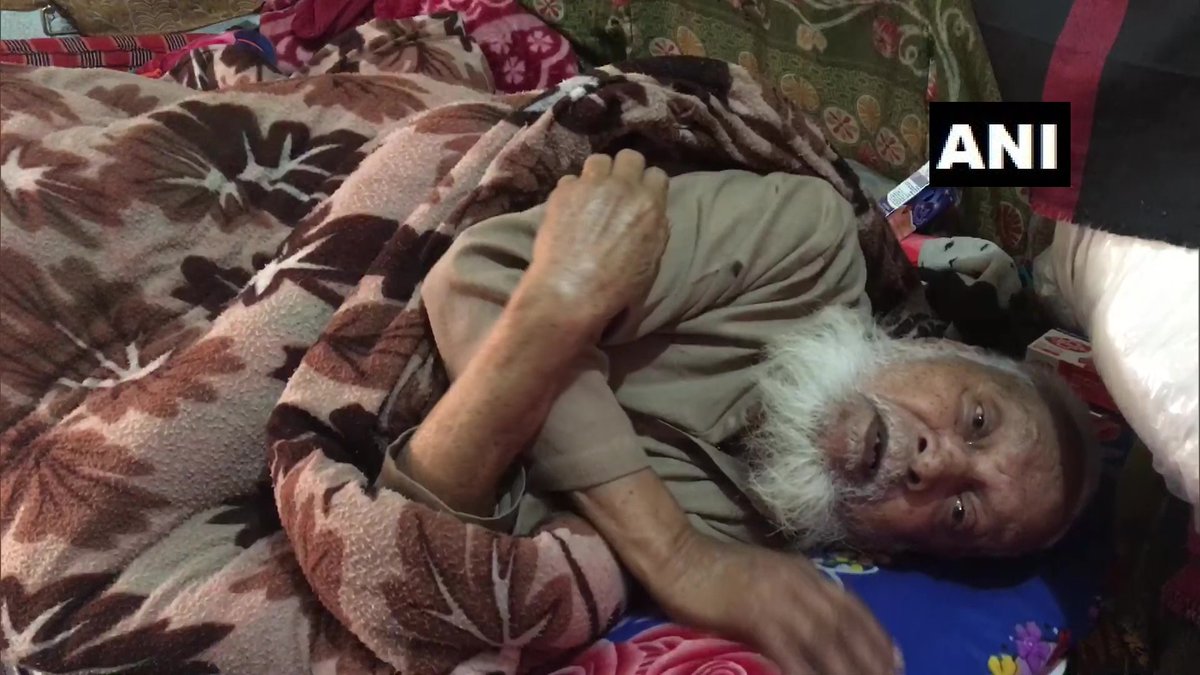 ANINewsUP's tweet photo. Ayodhya: Mohammad Sharif, who was named for Padma Shri for cremating unclaimed bodies, says he has yet to receive the award. 

"I heard the news about it on TV but have not received the award so far. I fell ill nearly two months ago," he says. https://t.co/JTCeFY17Ye