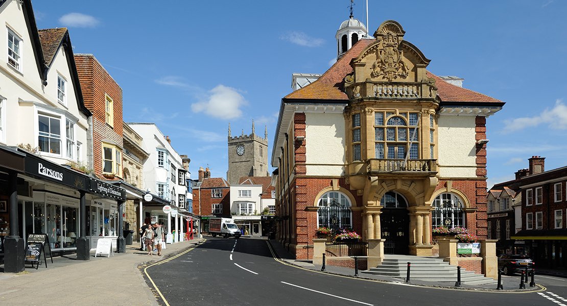 WigwamProperty's tweet photo. Marlborough named fifth best retail centre in UK

https://t.co/IceMDpBhhj

Marlborough High Street has been named the fifth most vibrant retail centre in the UK – and the best in the South West.

#wigwamswindon #property #propertymagazine #marlborough #shoplocal #shopping https://t.co/wEP5vX8Slh