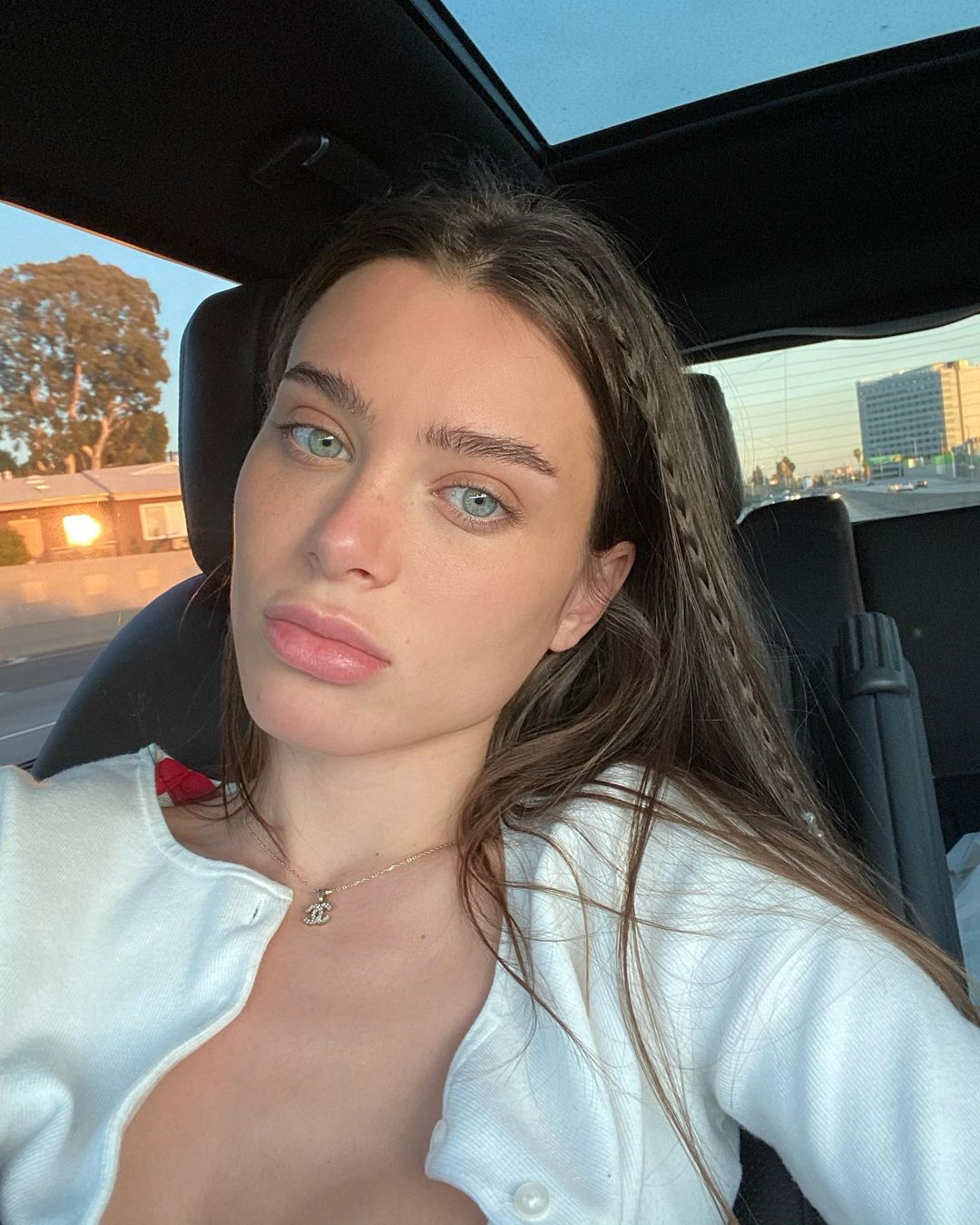 Thatsfunny On Twitter Onlylanarhoades It S Noon Where I Live But