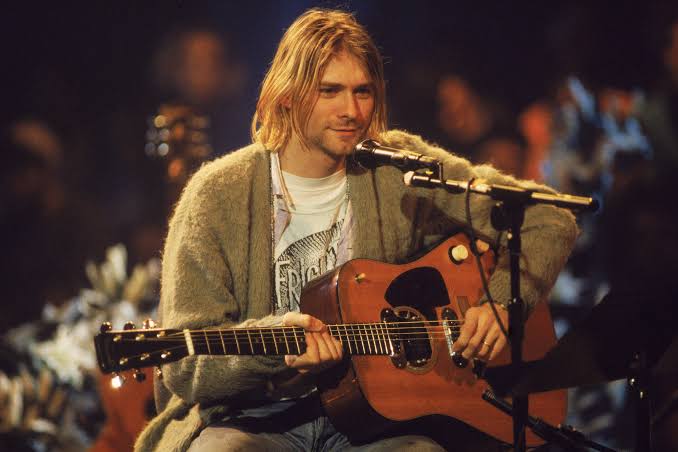 Un día como hoy pero de 1967, nació el legendario Kurt Cobain, músico, cantante y compositor. Líder de Nirvana y de toda una generación. #KurtCobain