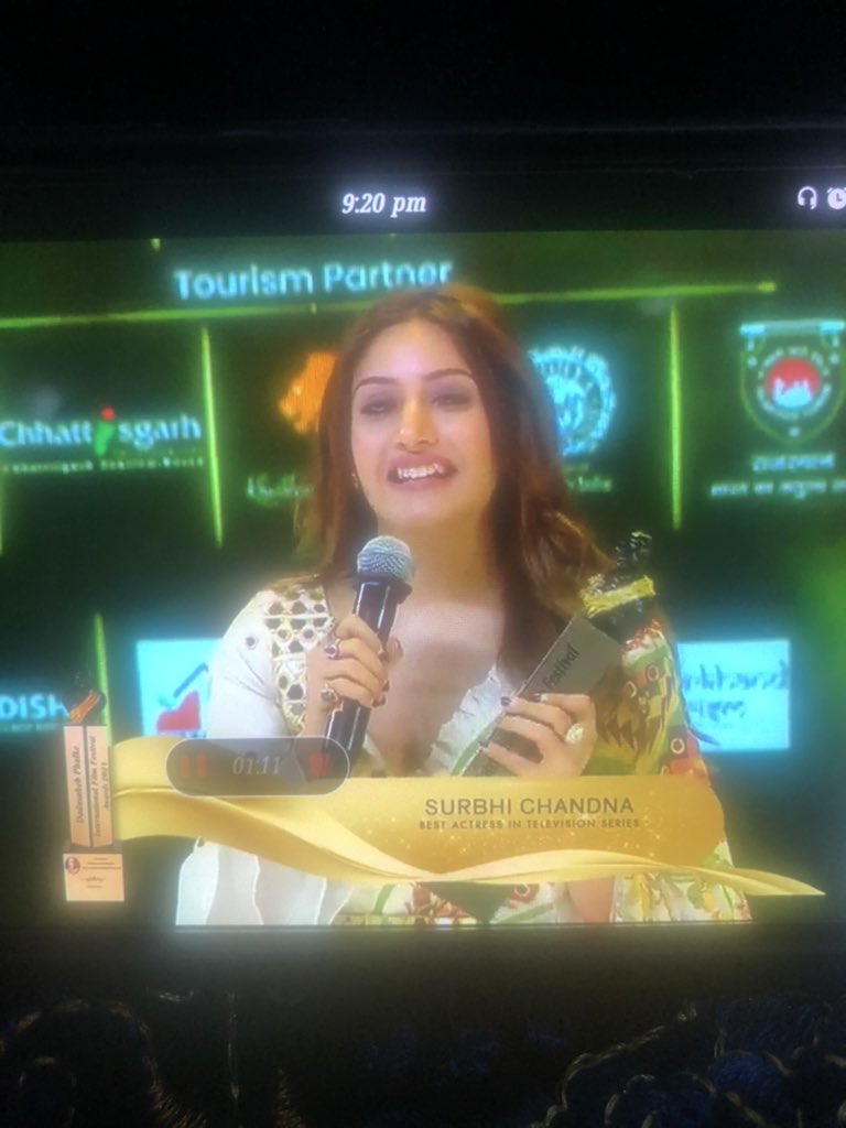 She won 😭😭❤️❤️👏👏
#SurbhiChandna #dpiff2021