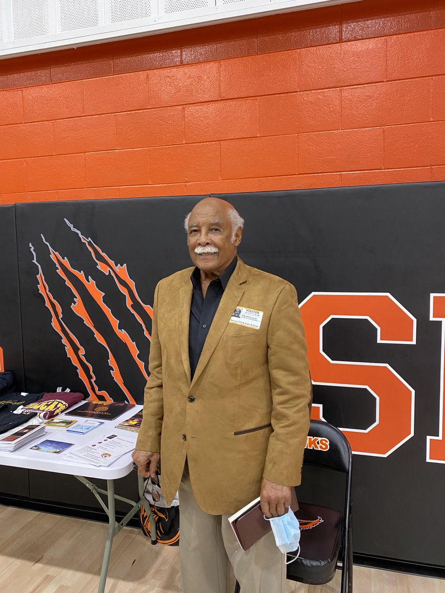 GreatDay2BAHawk's tweet photo. SCHS appreciates Mr. Harold Lucas for his community service and sharing his life experiences. https://t.co/swCnD8CDay