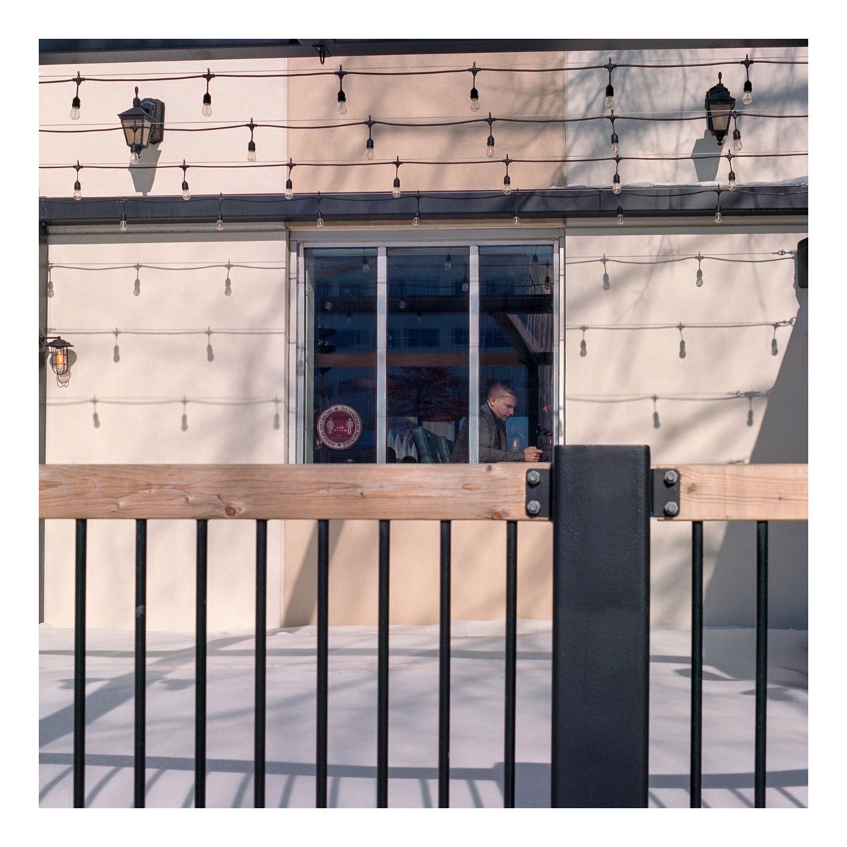 Jeandron's tweet photo. Waiting (for lunch & patio weather).
(Hasselblad 500c w Zeiss 80mm 2.8 planar. f16, 1/250 Kodak Portra 400)
#filmphotography #group6x6 #Portra #Analog #Fredericton #mycbcnb #staybrokeshootfilm #filmisnotdead #mediumformat #filmsupplyclub #nbalways #thejoyce https://t.co/SsAAhZ5yoj