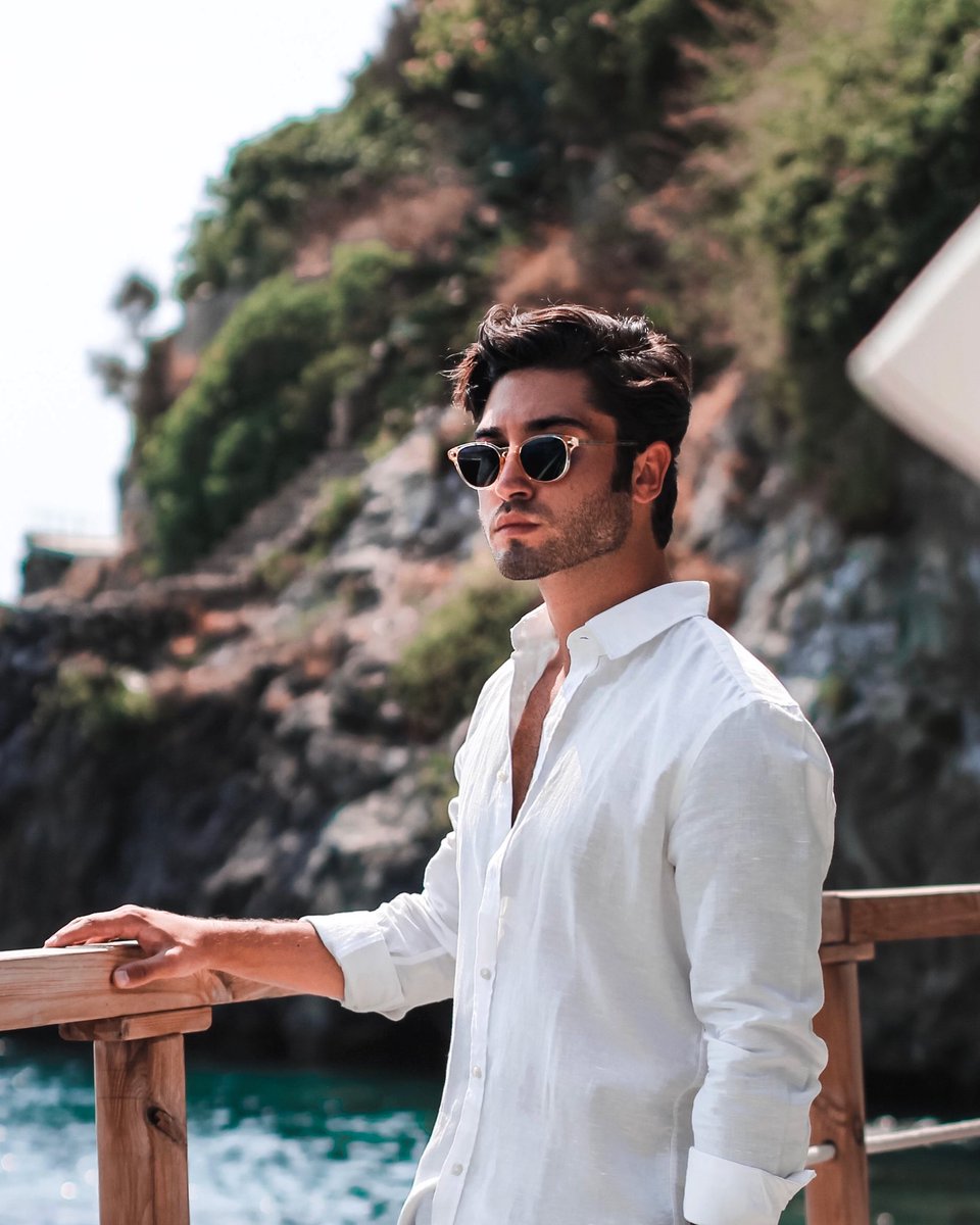 TheCloosCorp's tweet image. Effortless style with @lomoros wearing our Mala in 'Champagne'. Iconic details and carefully rounded edges make this frame a  timeless classic – tap to view. #TheMala #TimelessFrames #DanishEyewear