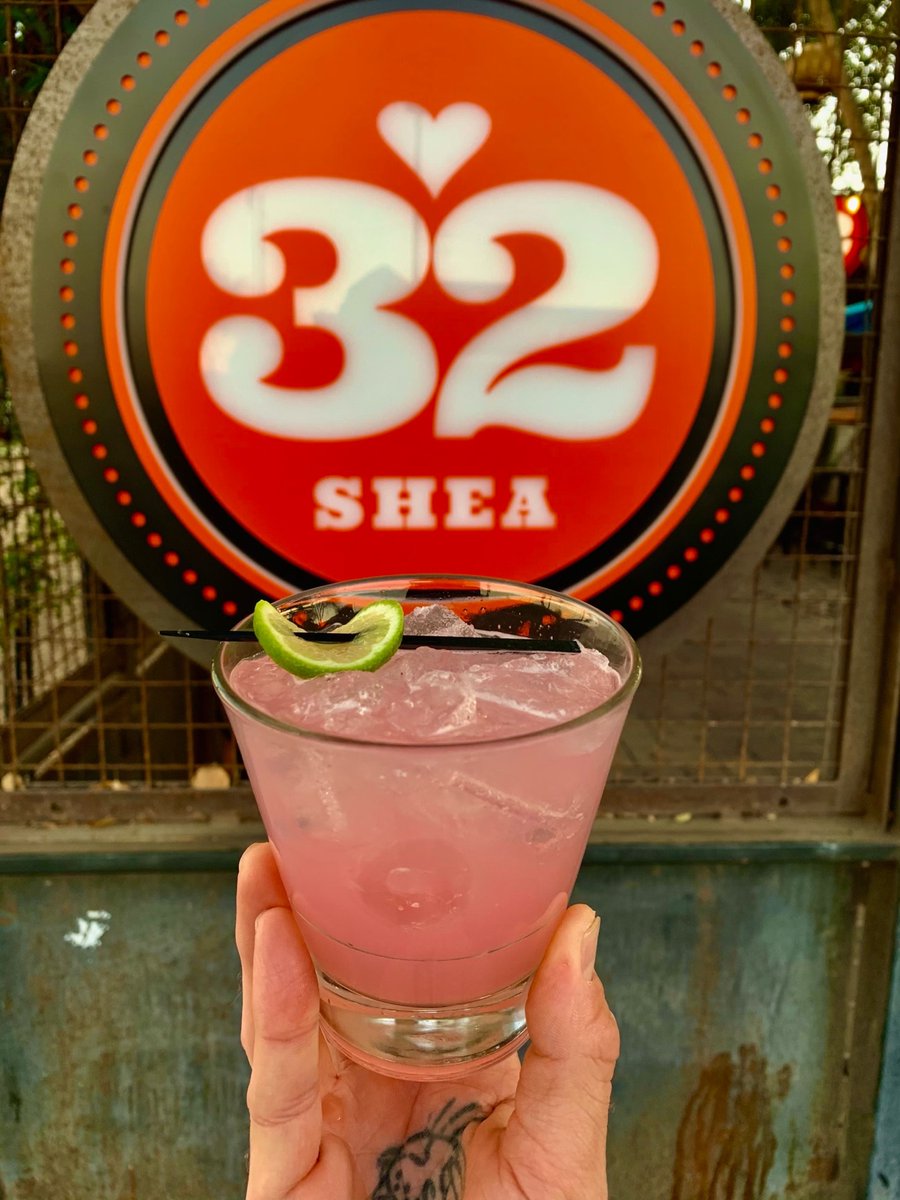 32shea's tweet image. New cocktail alert! 🍸 The ARIZONA MULE features Stoli cucumber, prickly pear, lime juice + ginger beer. The perfect way to welcome #azspring temps! Enjoy our new cocktail on our #dogfriendly patio!