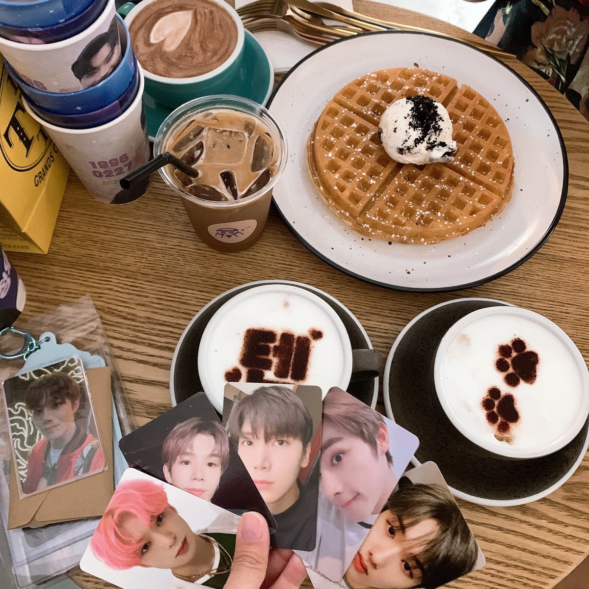yanchingus's tweet photo. hbd 10 🥳

&amp; you aced &amp; done so well @TENctzen_ !! 🤟🏻

ft.
@jihoonfullsun @tinyjjunnie @cherrykmhs https://t.co/5Itx8Qx88H