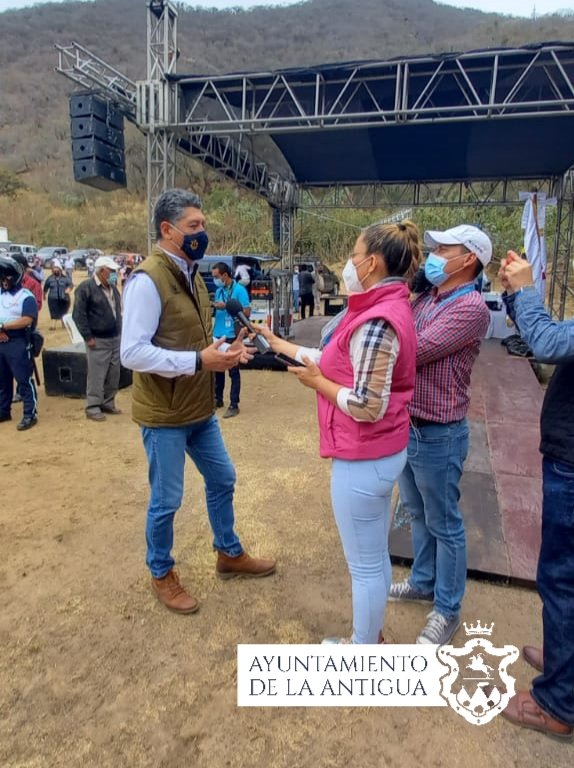 MuniAntiguaGt's tweet photo. NOTICIAS | Alcalde Víctor Hugo Del Pozo participa en inauguración del tramo carretero de Aldea San Juan Gascón a San Mateo Milpas Altas evento que contó con la presencia del Presidente de la República, Dr. Alejandro Giammattei. 

#TodoPorAntigua https://t.co/jPFetSiZWb
