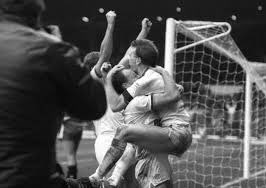 34 years ago tomorrow #lufc
What a day at Elland Road!
#FACup #80sleeds <a href="/TheSquareBall/">The Square Ball</a>