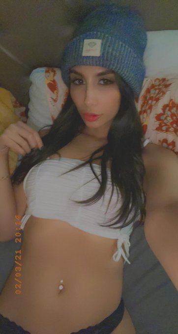 i&rsquo;m on right now answering all of my messages right now cum play 💦 https://t.co/LiBFqsWY0G https://t