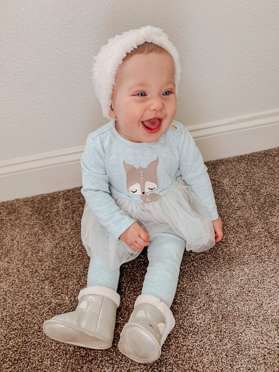 WildDesertSoul's tweet photo. Our little rep Ava in her snowball twist Sherpa ❄️🤍
.
.
.
.
#WildDesertSoul🌵
https://t.co/S1o1xZxZYm https://t.co/bku7jESl7o