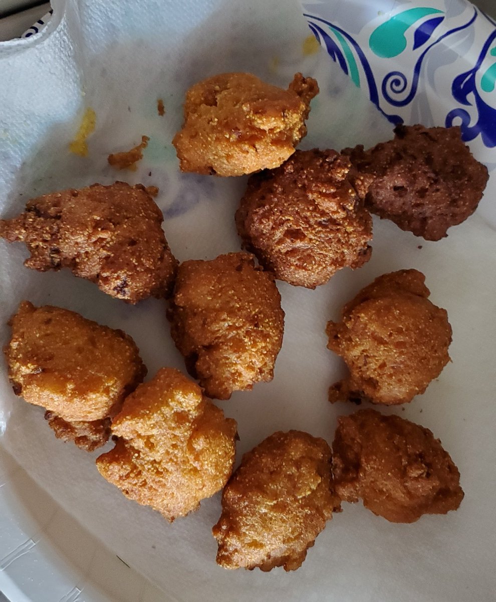 DrVesnaMarkovic's tweet image. I ate most of the hush puppies while I was making them, so there aren&apos;t many left 🤦🏽‍♀️
#SouthernHushPuppies 
#IHaveProblems
