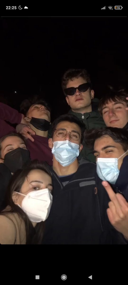 gonzalo_b02's tweet image. En la universidad que día se deja de beber?