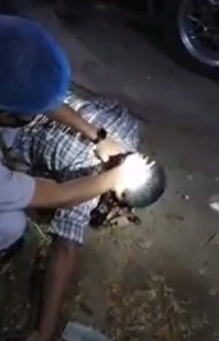 HNwayoo's tweet photo. tw // blood,violence,death.Happening now in shwepyithar,yangon ,Myanmar!The military shot an innocent civilian who’s guarding his neighborhood with real bullets to the head. Who do we call for help when the police themselves are murdering us ? #Feb20Coup #WhatsHappeningInMyanmar https://t.co/NhLVX1t42q