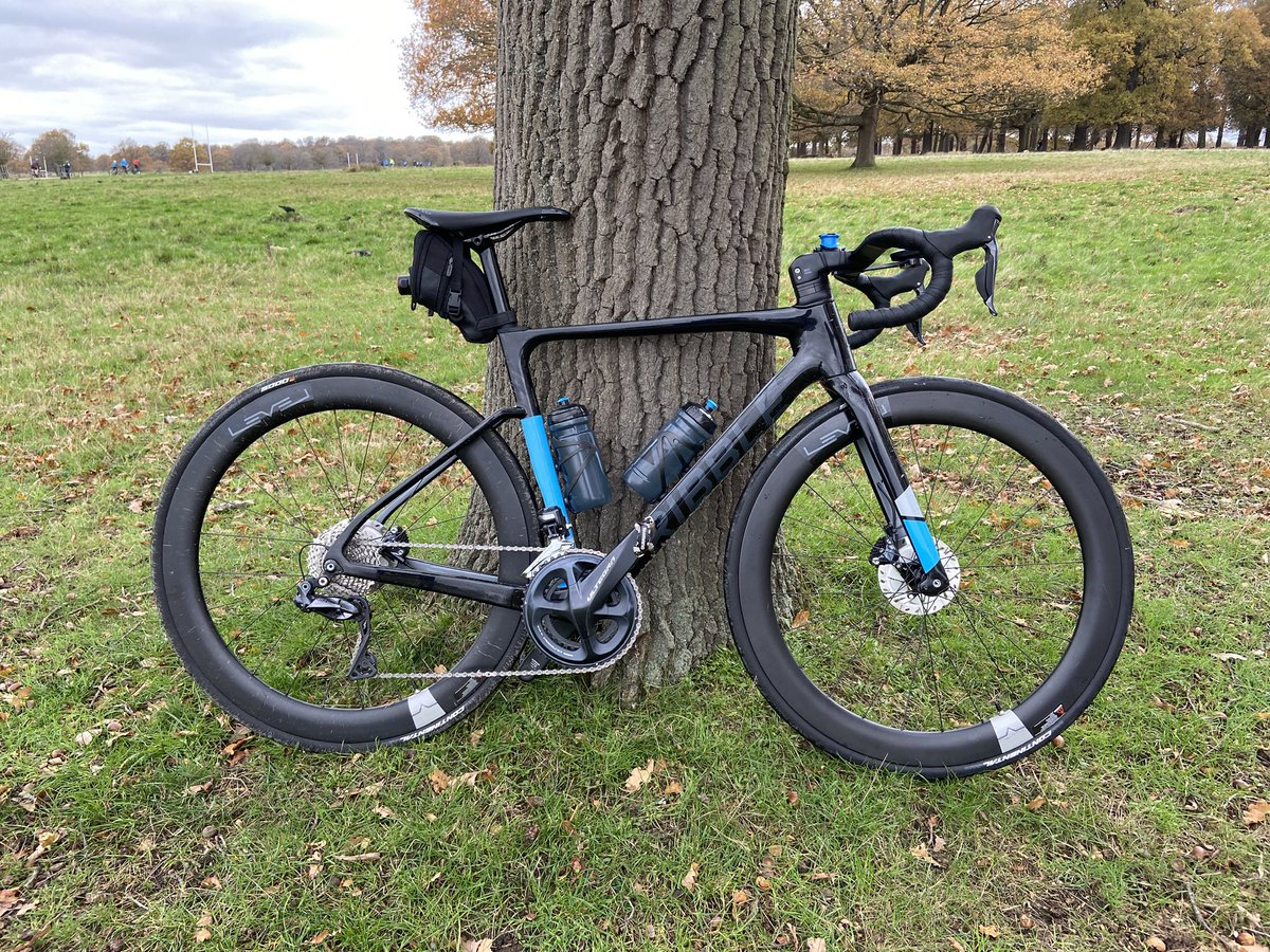 ElliottNurse's tweet photo. @RibbleCycles Saddle bag with 2 x tubes, levers, multi tool, plastic gloves and a pump... https://t.co/QVYtOZi0AS