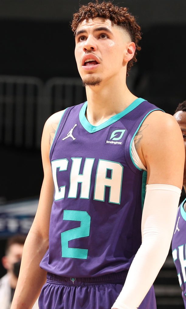 TheDunkCentral's tweet photo. LaMelo Ball’s last 10 games: 

21.0 PPG
6.6 RPG
6.6 APG
1.9 SPG
47.5% FG
40.9% 3PT
90.6% FT https://t.co/wnurlOyjG3